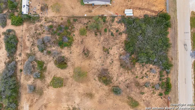 138 County Road 2665 Devine, TX 78016