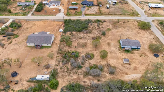 138 County Road 2665 Devine, TX 78016
