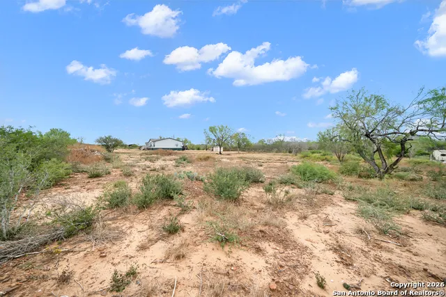 138 County Road 2665 Devine, TX 78016