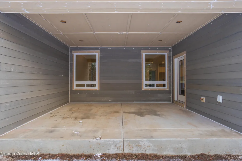 150 Atlanta Way Spirit Lake, ID 83869