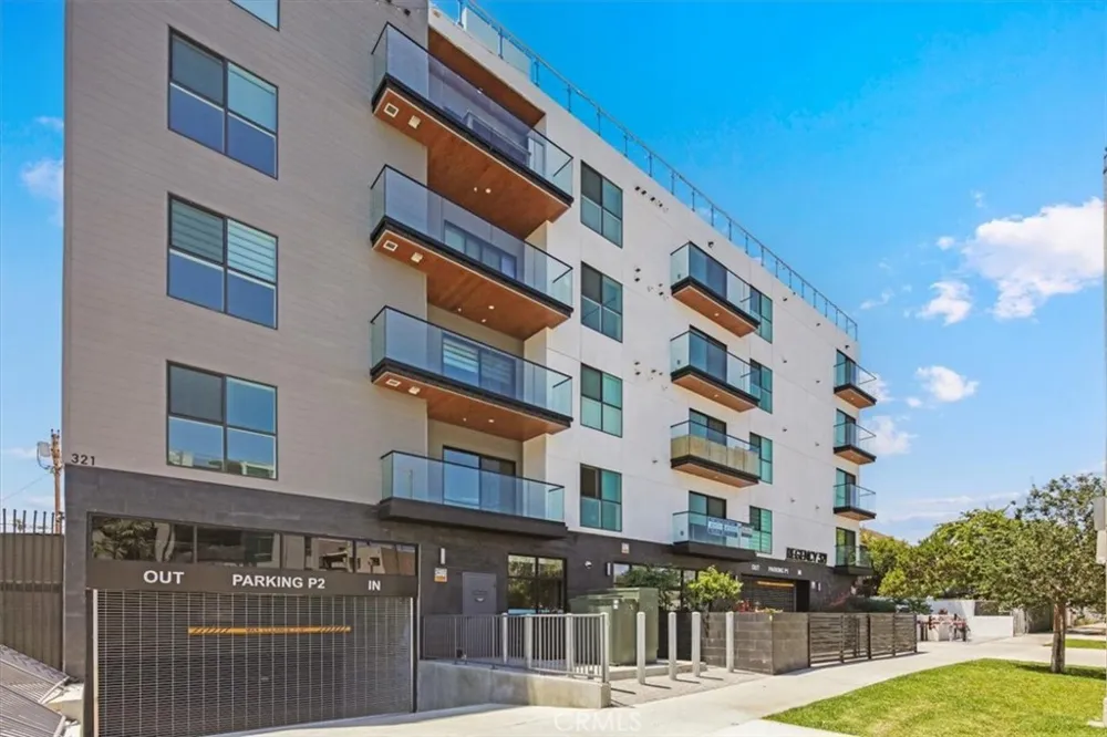 321 S Oxford Avenue #606