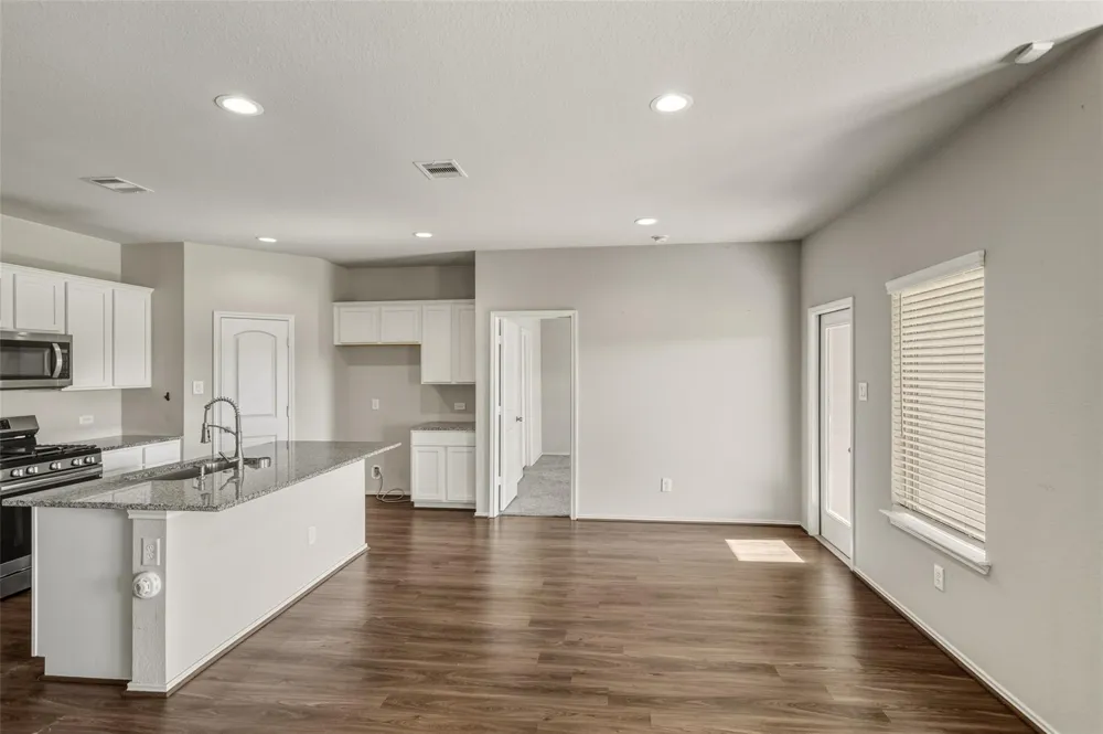 20342 Green Mountain Drive New Caney, TX 77357