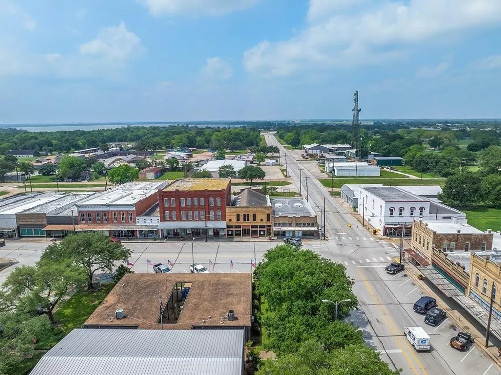 107 E Main Street Eagle Lake, TX 77434