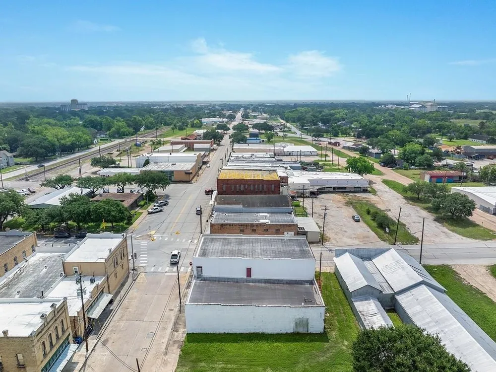 107 E Main Street Eagle Lake, TX 77434