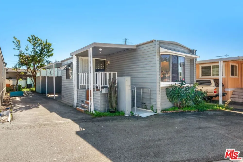 1502 E Carson Street #5