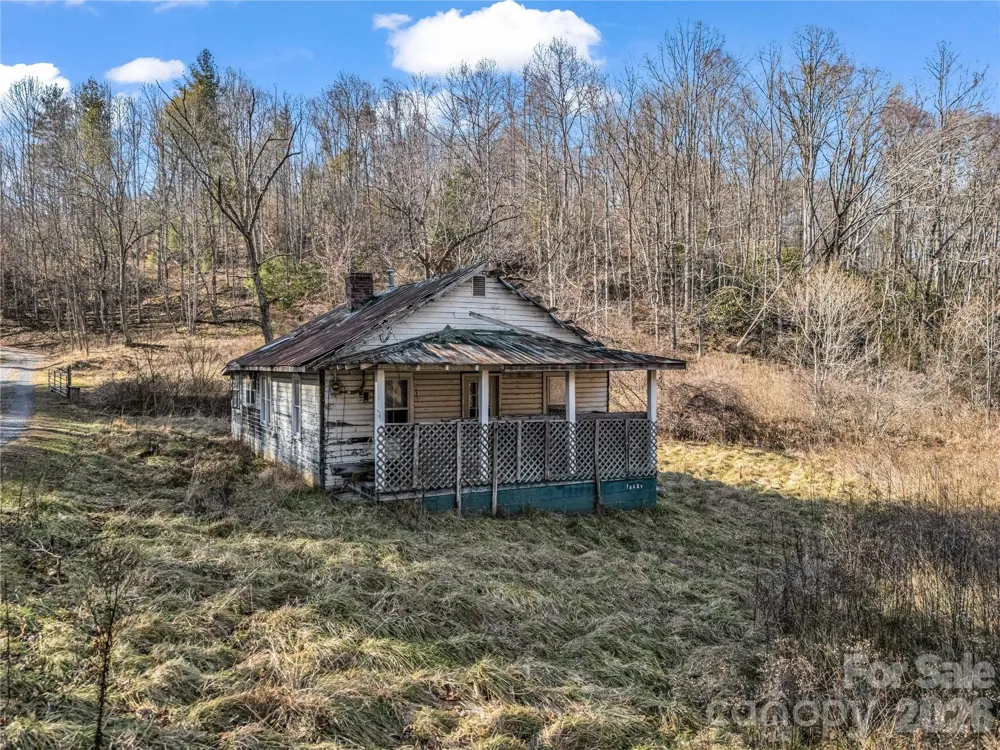 530 Mine Creek Road Bakersville, NC 28705
