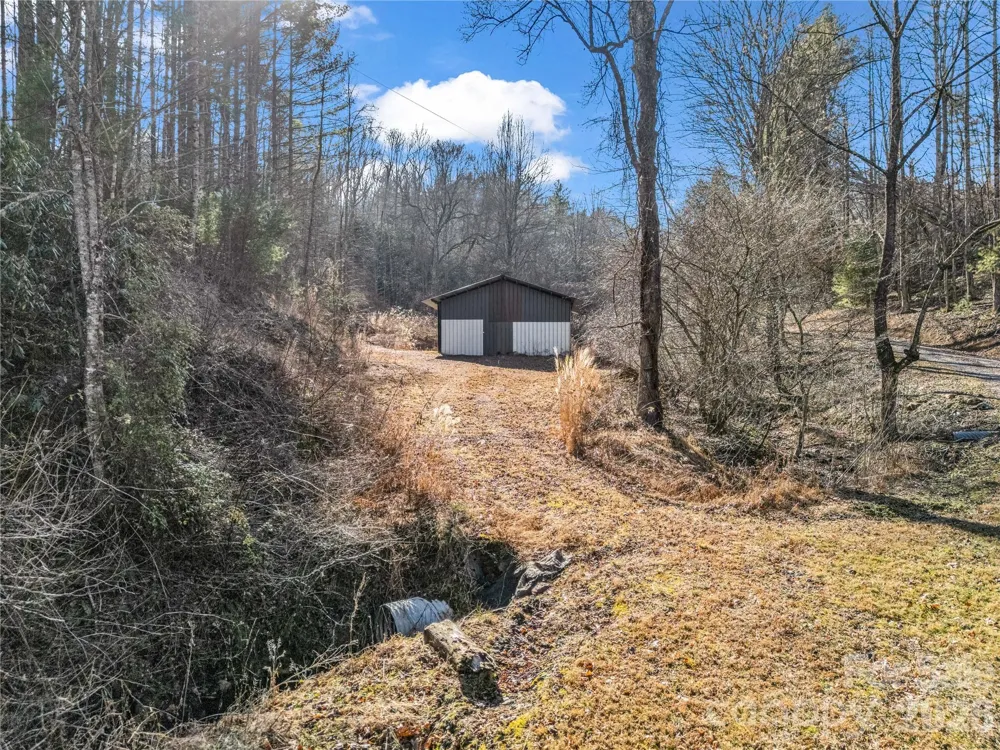530 Mine Creek Road Bakersville, NC 28705