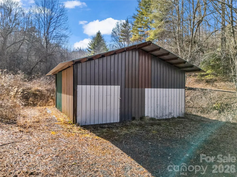 530 Mine Creek Road Bakersville, NC 28705