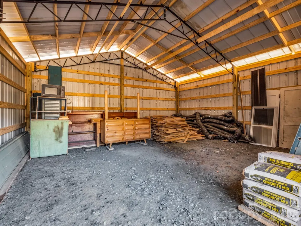 530 Mine Creek Road Bakersville, NC 28705