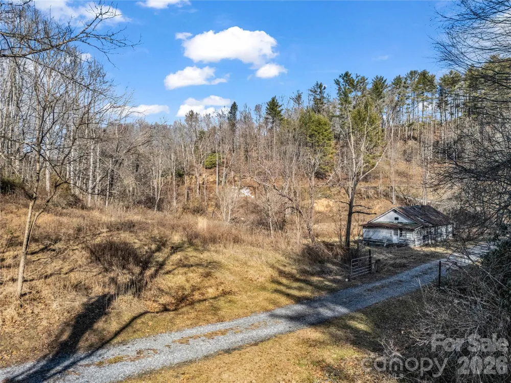 530 Mine Creek Road Bakersville, NC 28705