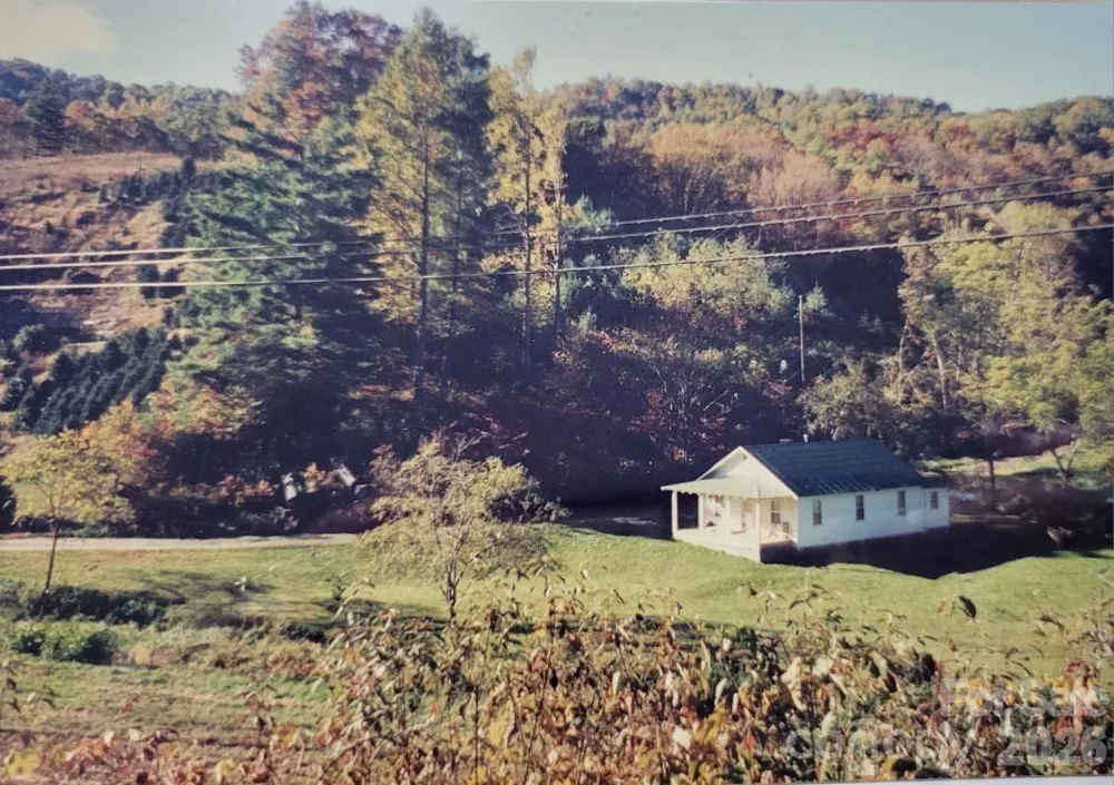 530 Mine Creek Road Bakersville, NC 28705
