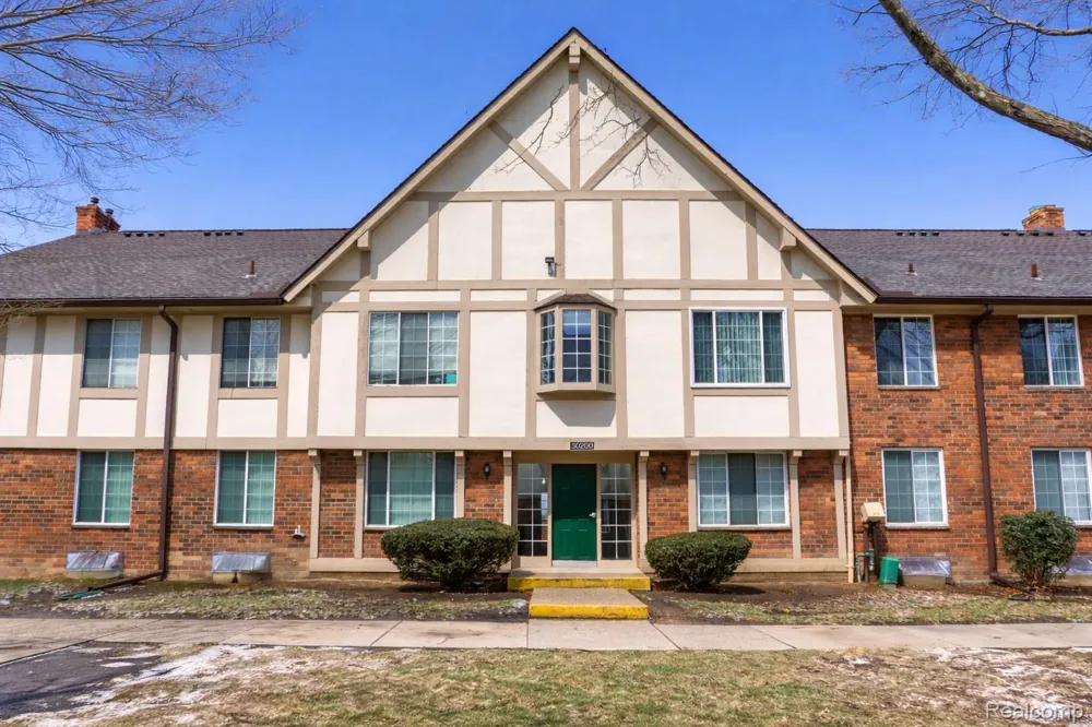 30200 Southfield Road #204