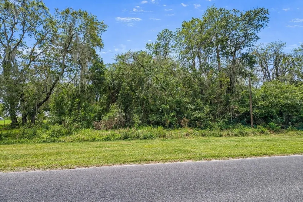 21103 NE 117TH AVENUE Waldo, FL 32694