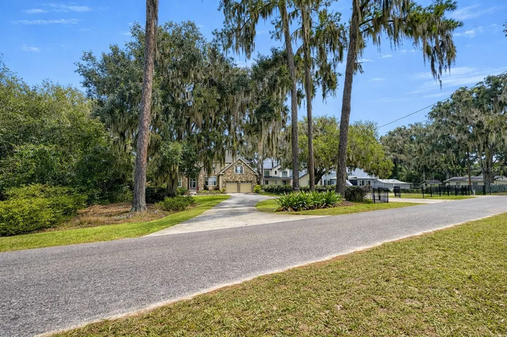 21103 NE 117TH AVENUE Waldo, FL 32694