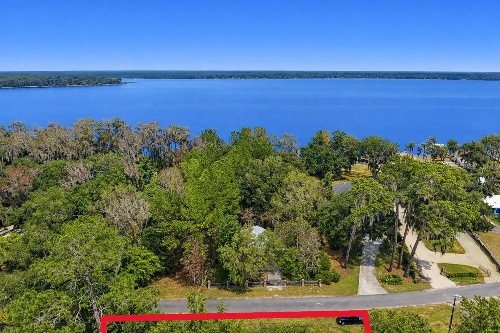 21103 NE 117TH AVENUE Waldo, FL 32694