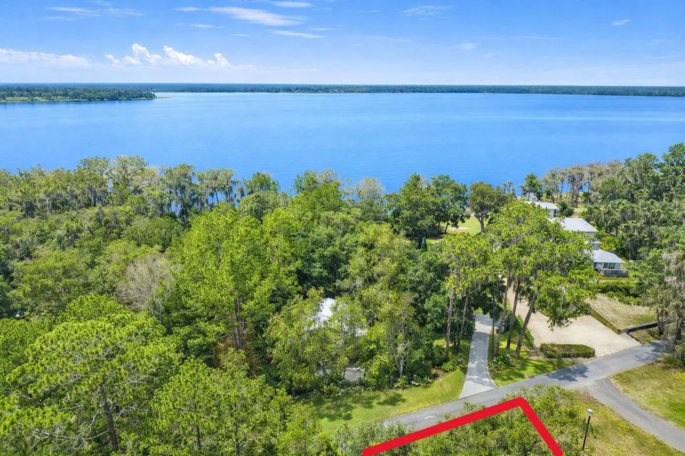 21103 NE 117TH AVENUE Waldo, FL 32694