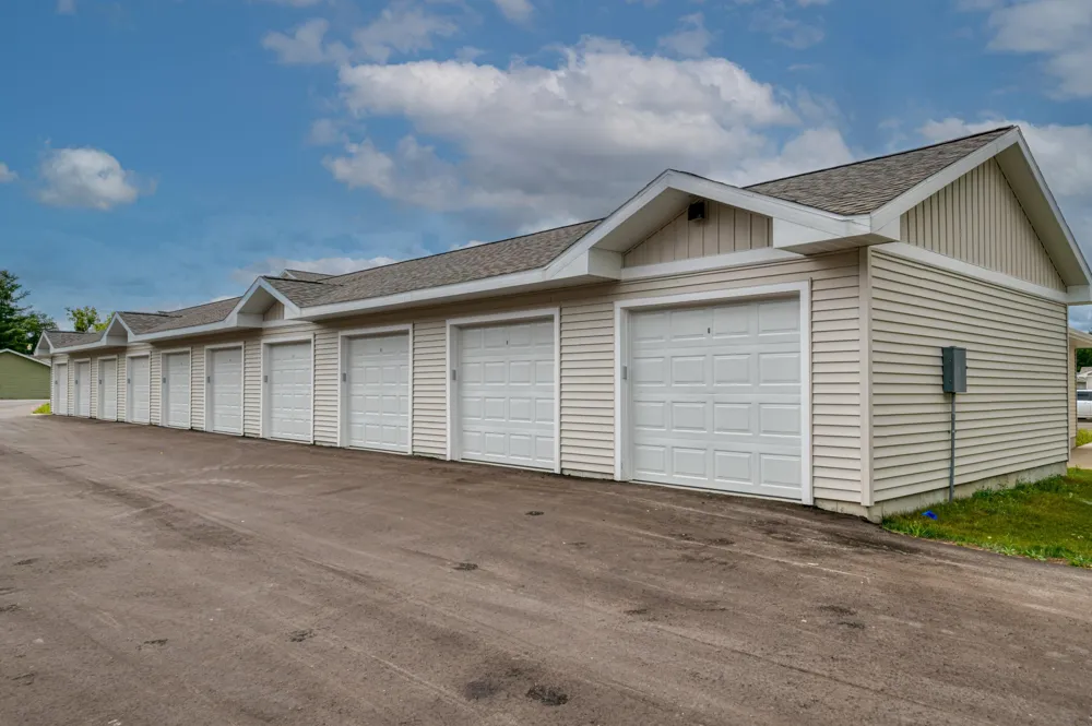 1502 Simsbury Street Garfield Charter Township, MI 49686