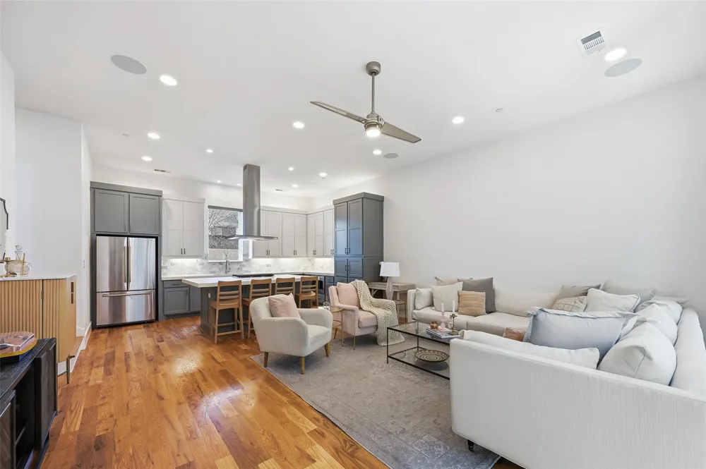 5711 Bryan Parkway #103