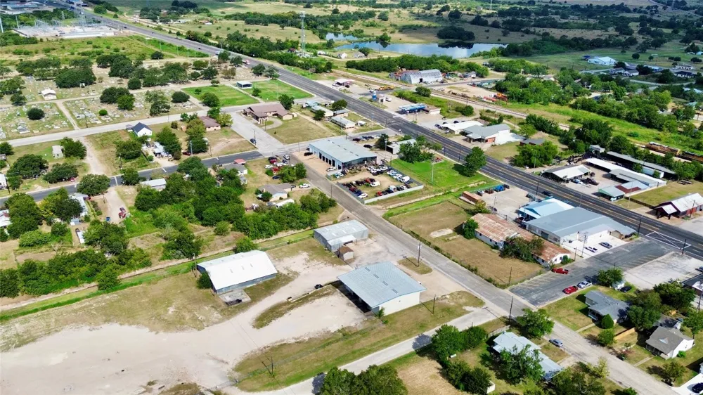 4 S Titus Street Giddings, TX 78942