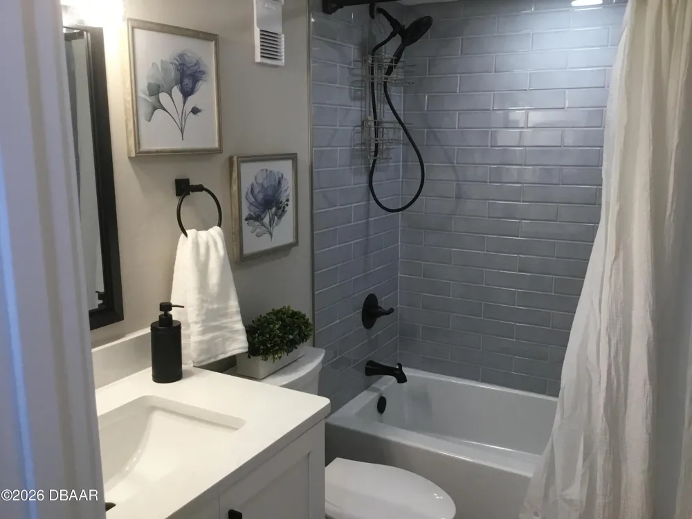 1571 S Atlantic Avenue #204 New Smyrna Beach, FL 32169