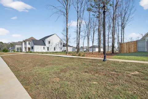 2117 Pecan Square