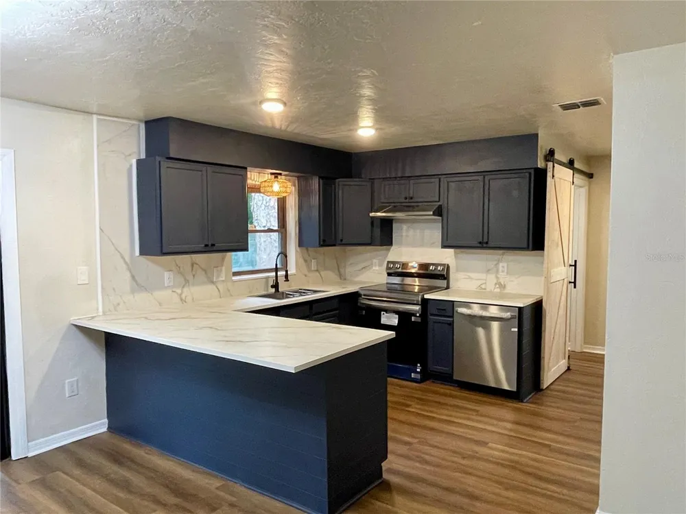 1715 NE 6TH PLACE Gainesville, FL 32641