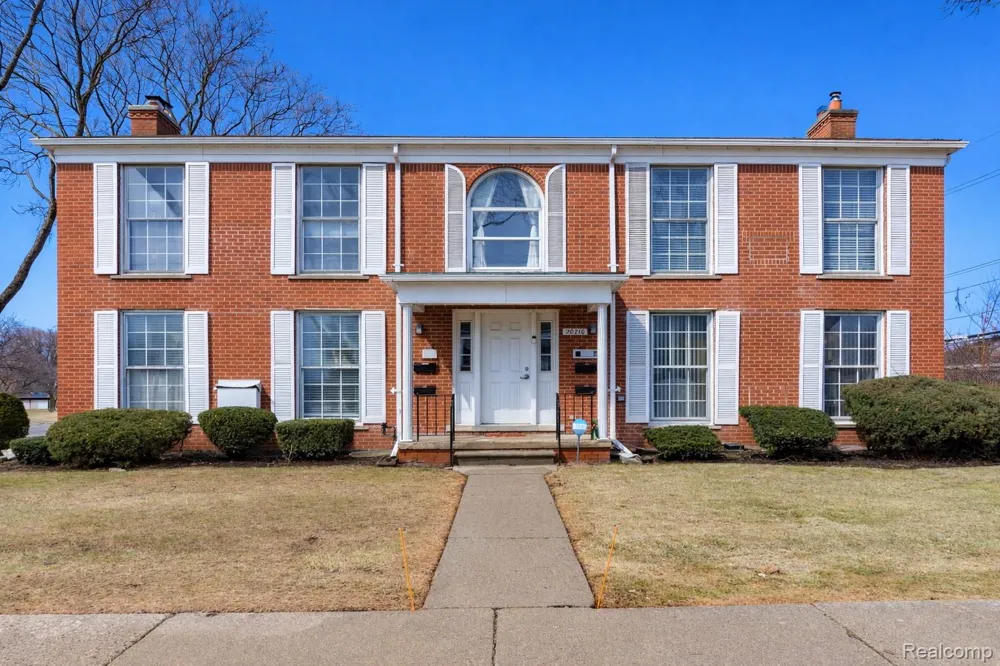 20210 Vernier Road #B