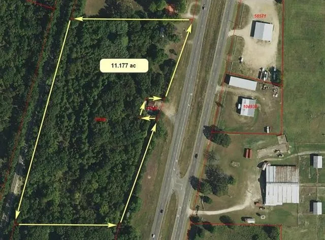 9343 Hwy 271 W Side Powderly, TX 75473