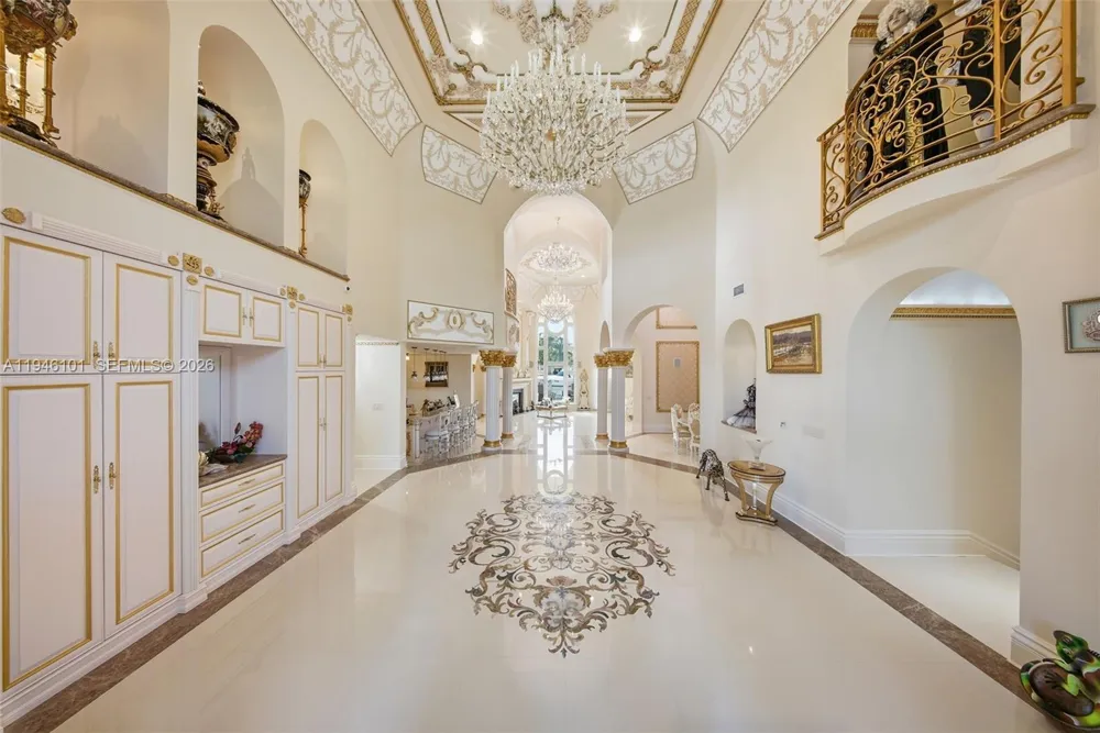 680 Golden Beach Dr Golden Beach, FL 33160