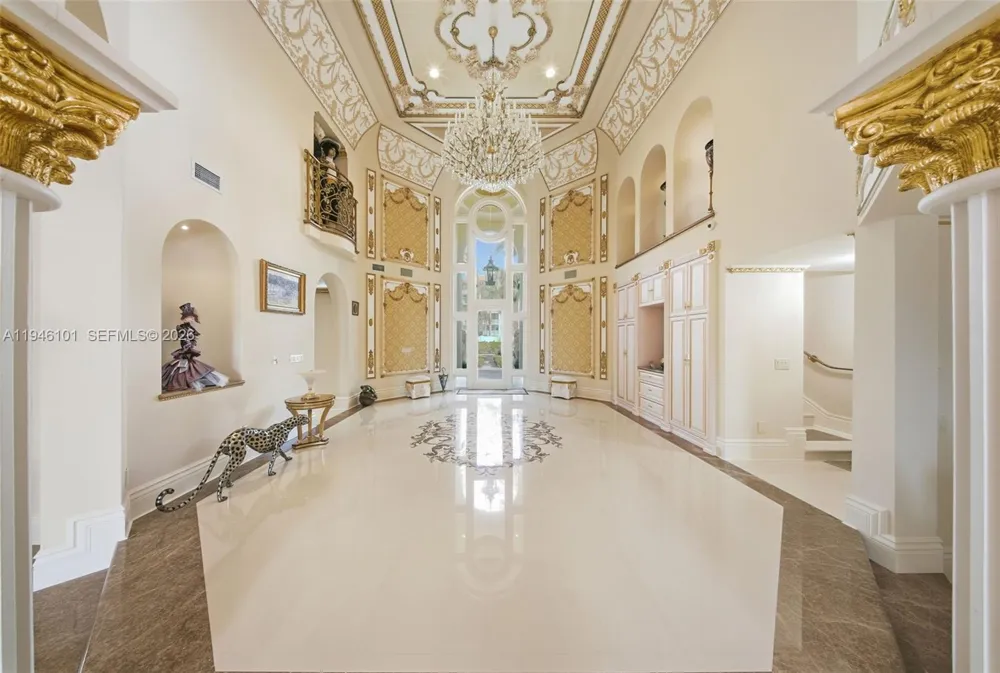 680 Golden Beach Dr Golden Beach, FL 33160