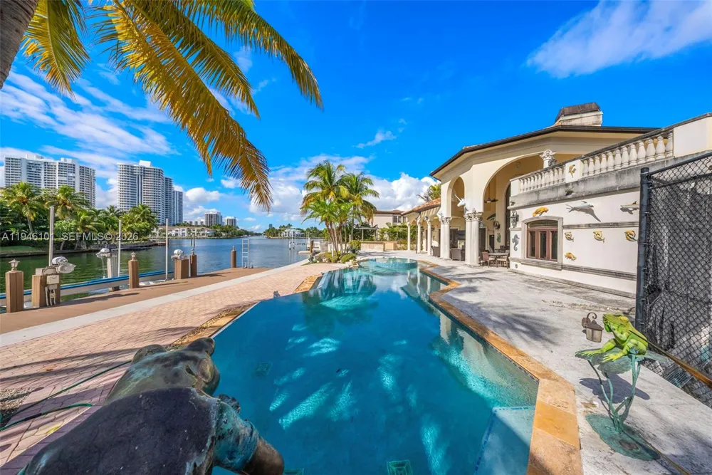 680 Golden Beach Dr Golden Beach, FL 33160