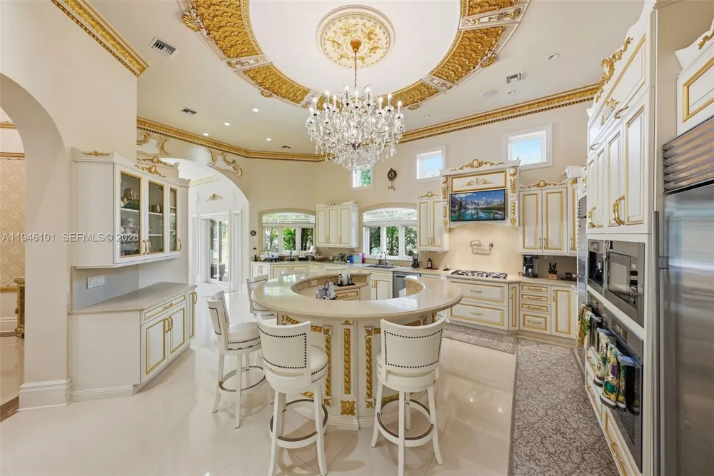 680 Golden Beach Dr Golden Beach, FL 33160