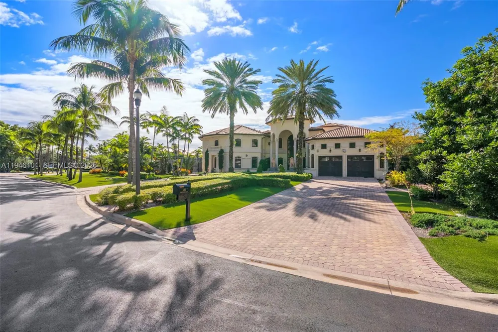 680 Golden Beach Dr Golden Beach, FL 33160