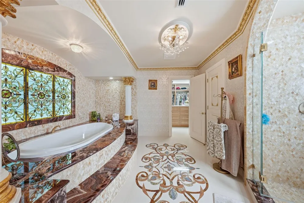 680 Golden Beach Dr Golden Beach, FL 33160