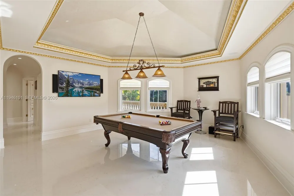680 Golden Beach Dr Golden Beach, FL 33160