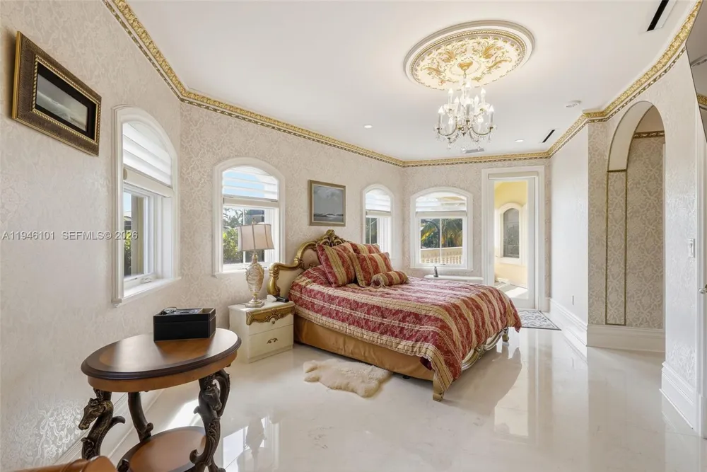 680 Golden Beach Dr Golden Beach, FL 33160