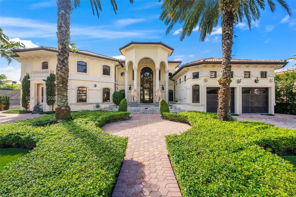 680 Golden Beach Dr Golden Beach, FL 33160