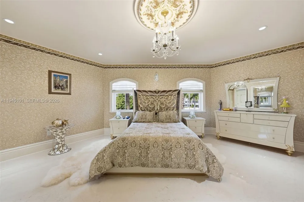 680 Golden Beach Dr Golden Beach, FL 33160