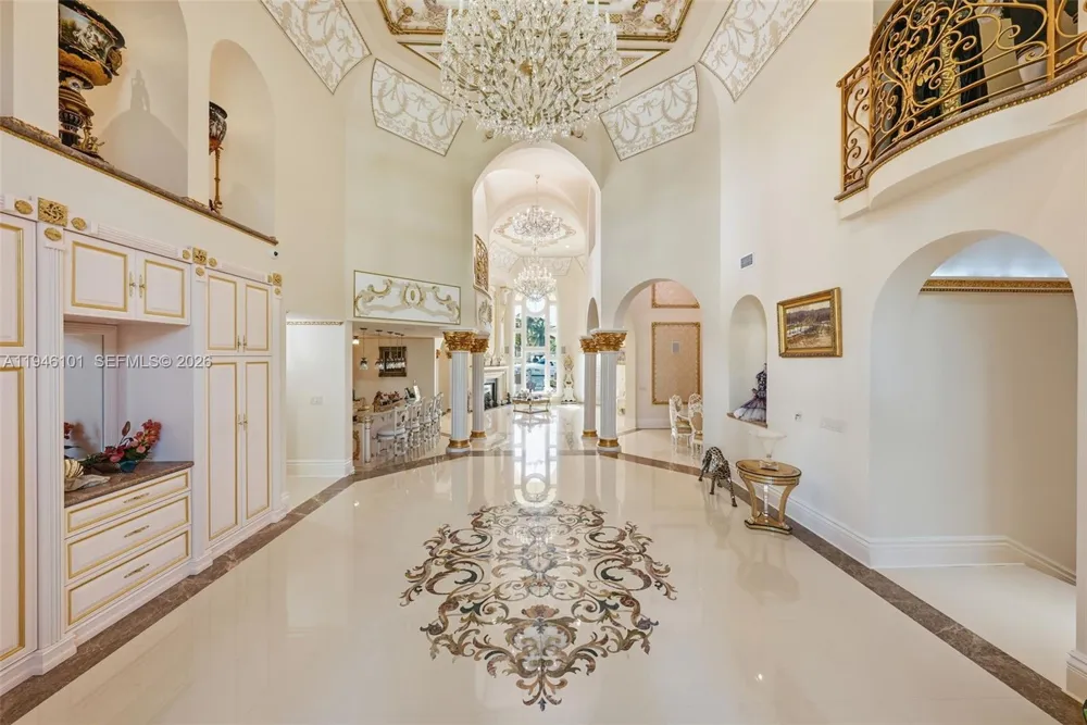 680 Golden Beach Dr Golden Beach, FL 33160