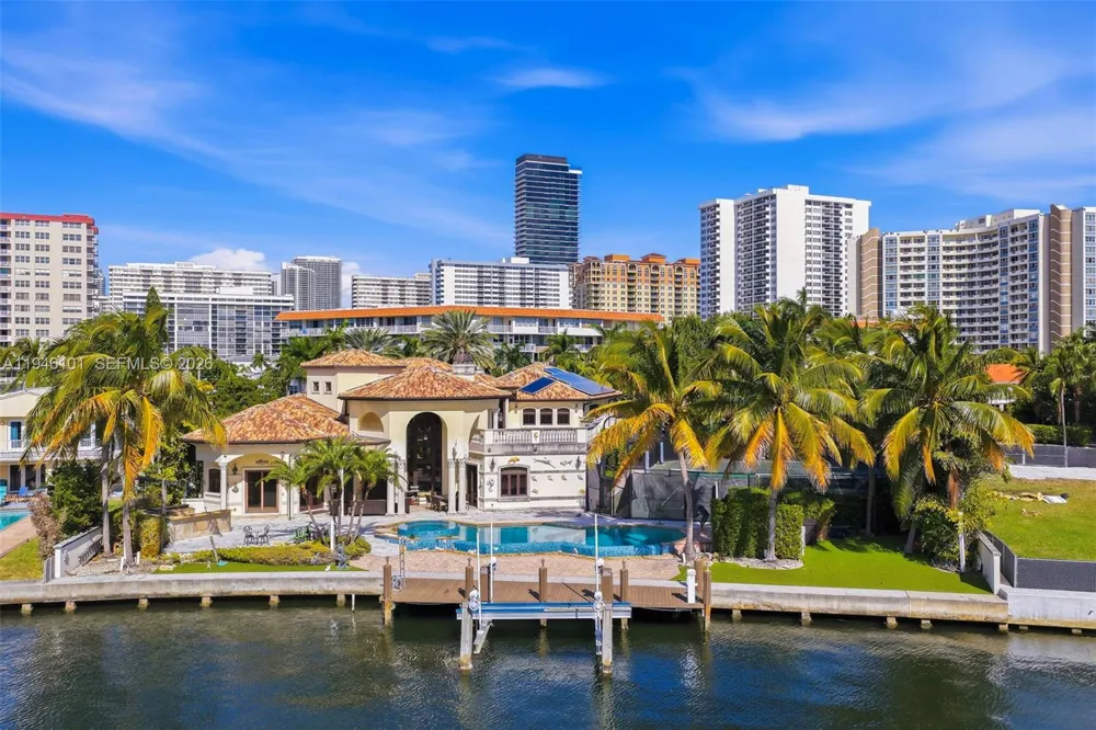 680 Golden Beach Dr Golden Beach, FL 33160