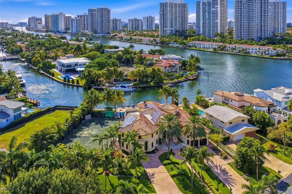 680 Golden Beach Dr Golden Beach, FL 33160