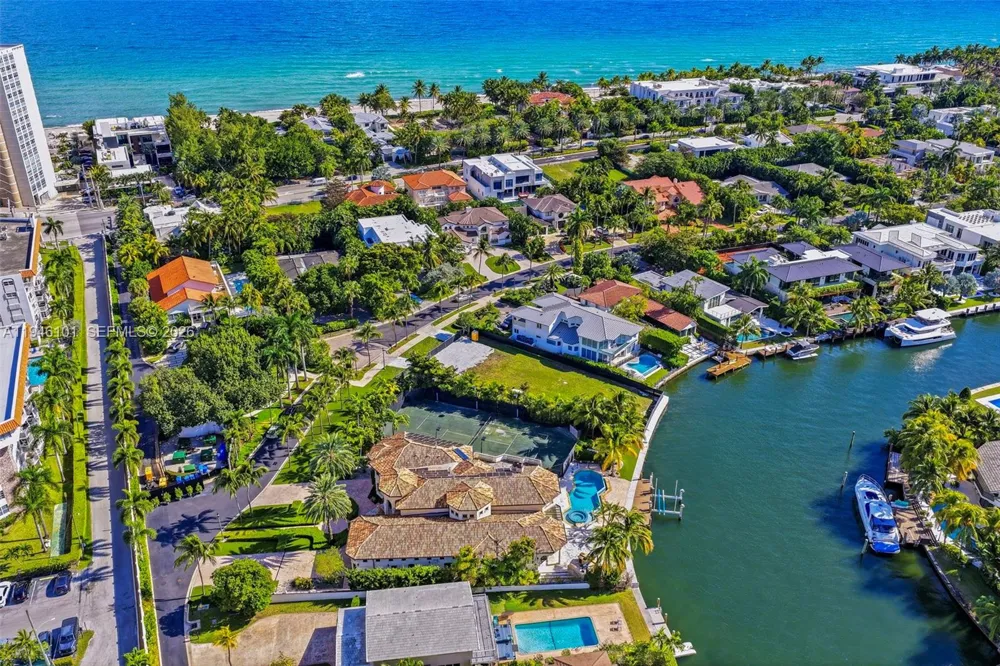 680 Golden Beach Dr Golden Beach, FL 33160