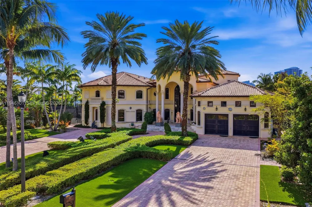 680 Golden Beach Dr Golden Beach, FL 33160