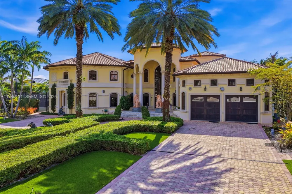 680 Golden Beach Dr Golden Beach, FL 33160