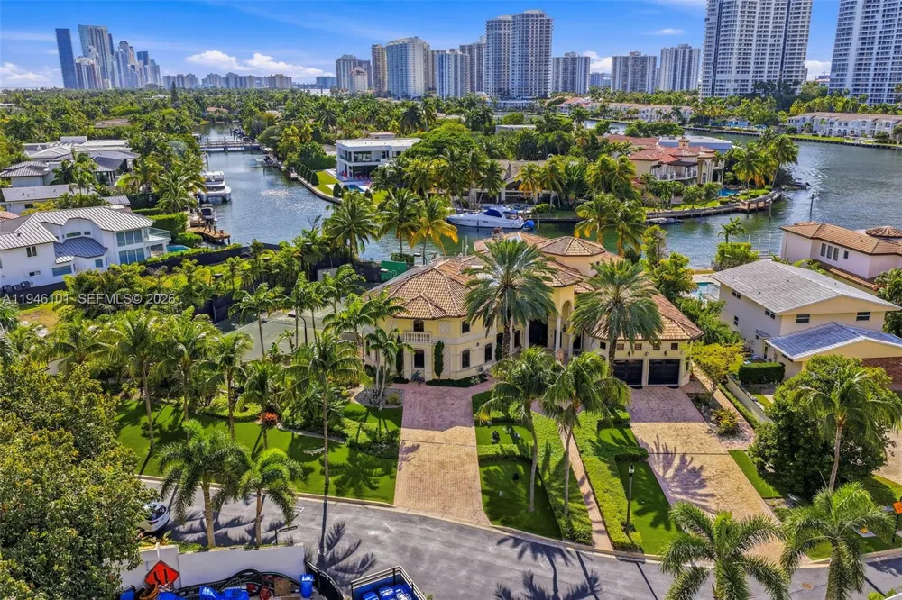 680 Golden Beach Dr Golden Beach, FL 33160