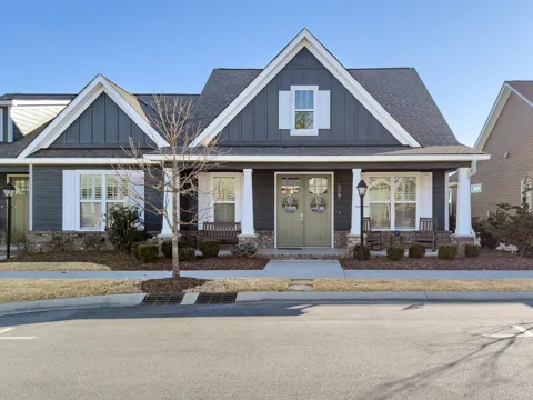 279 Kempton Lane