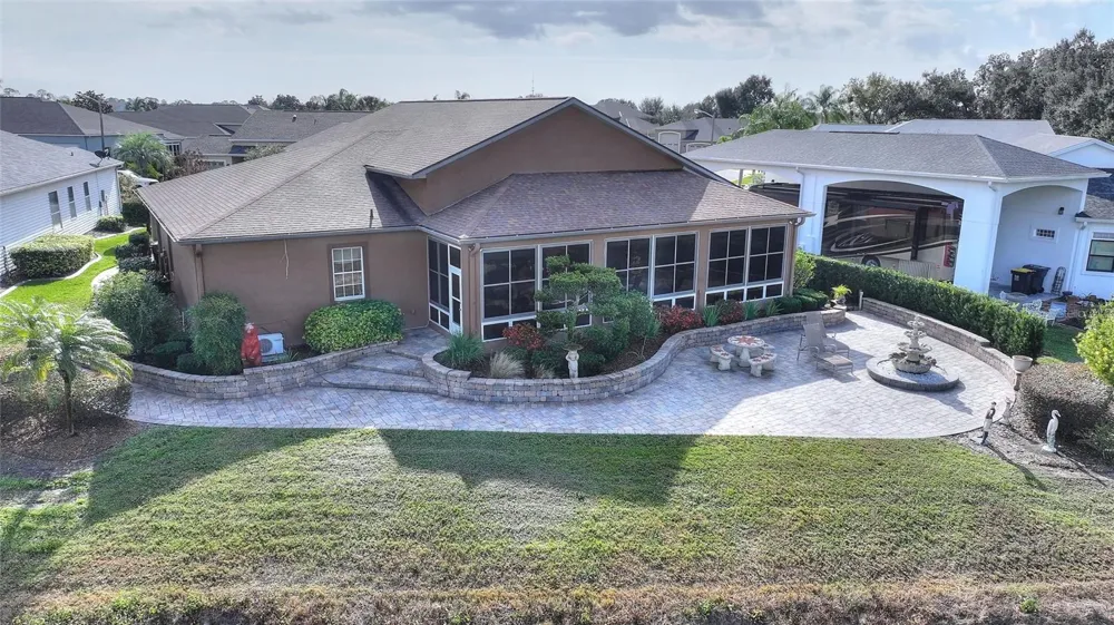 370 MEANDERING WAY Polk City, FL 33868