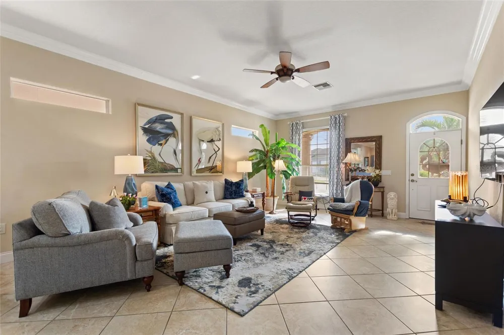 370 MEANDERING WAY Polk City, FL 33868