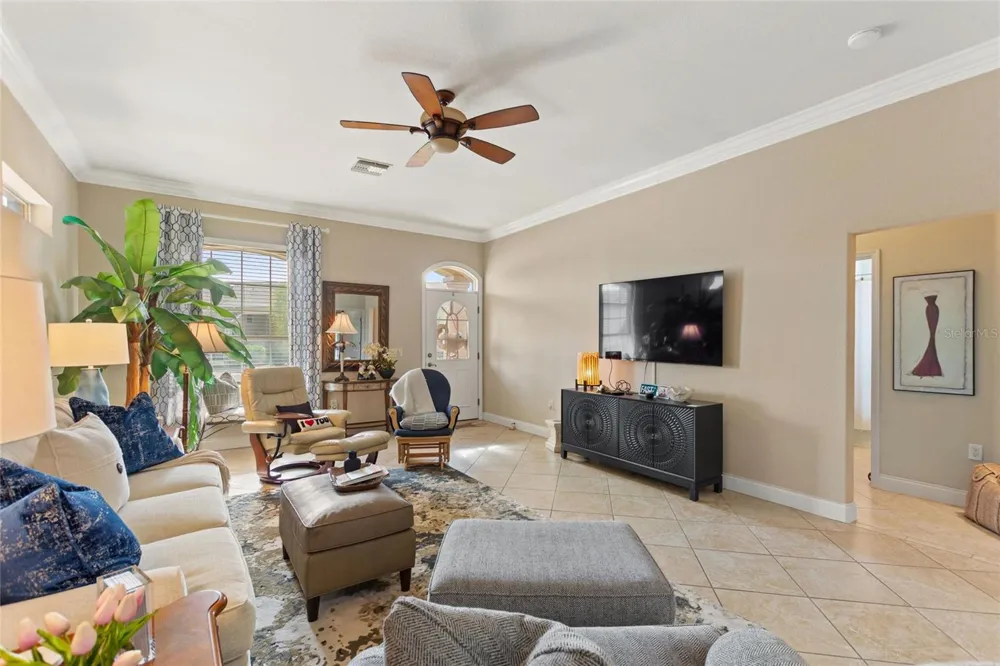 370 MEANDERING WAY Polk City, FL 33868