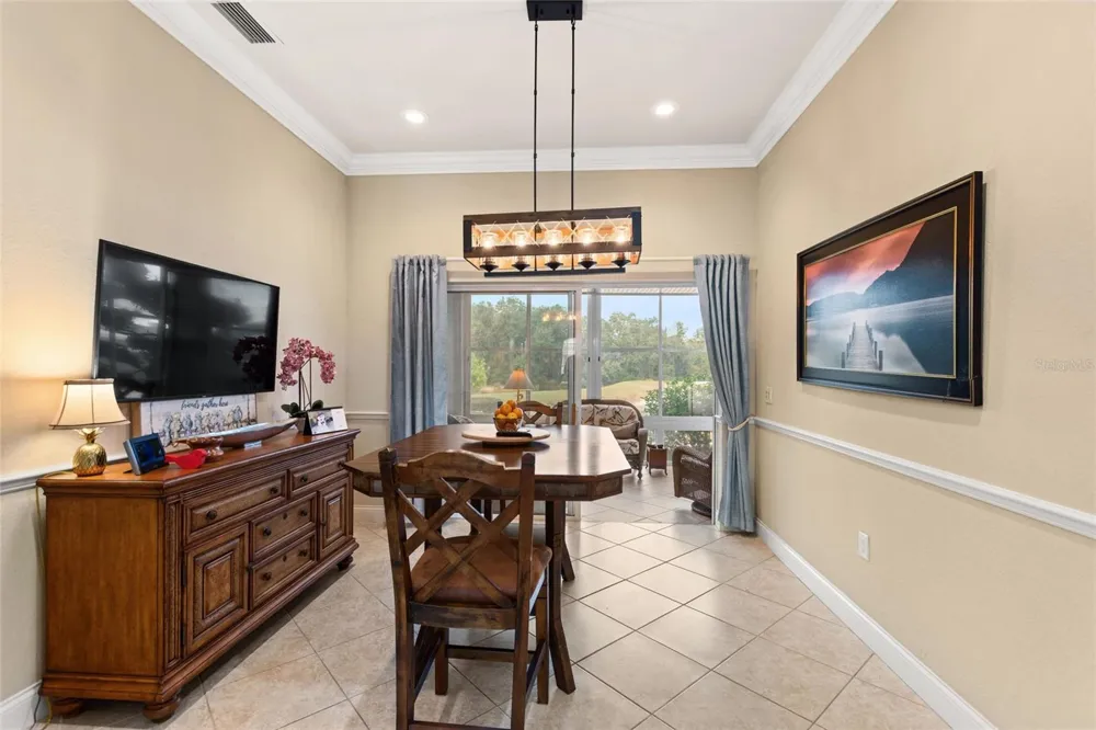 370 MEANDERING WAY Polk City, FL 33868